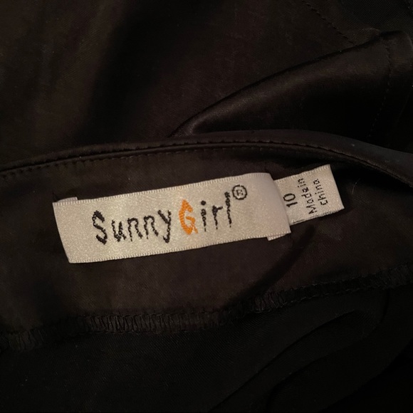 Silky black tank top - Picture 2 of 4